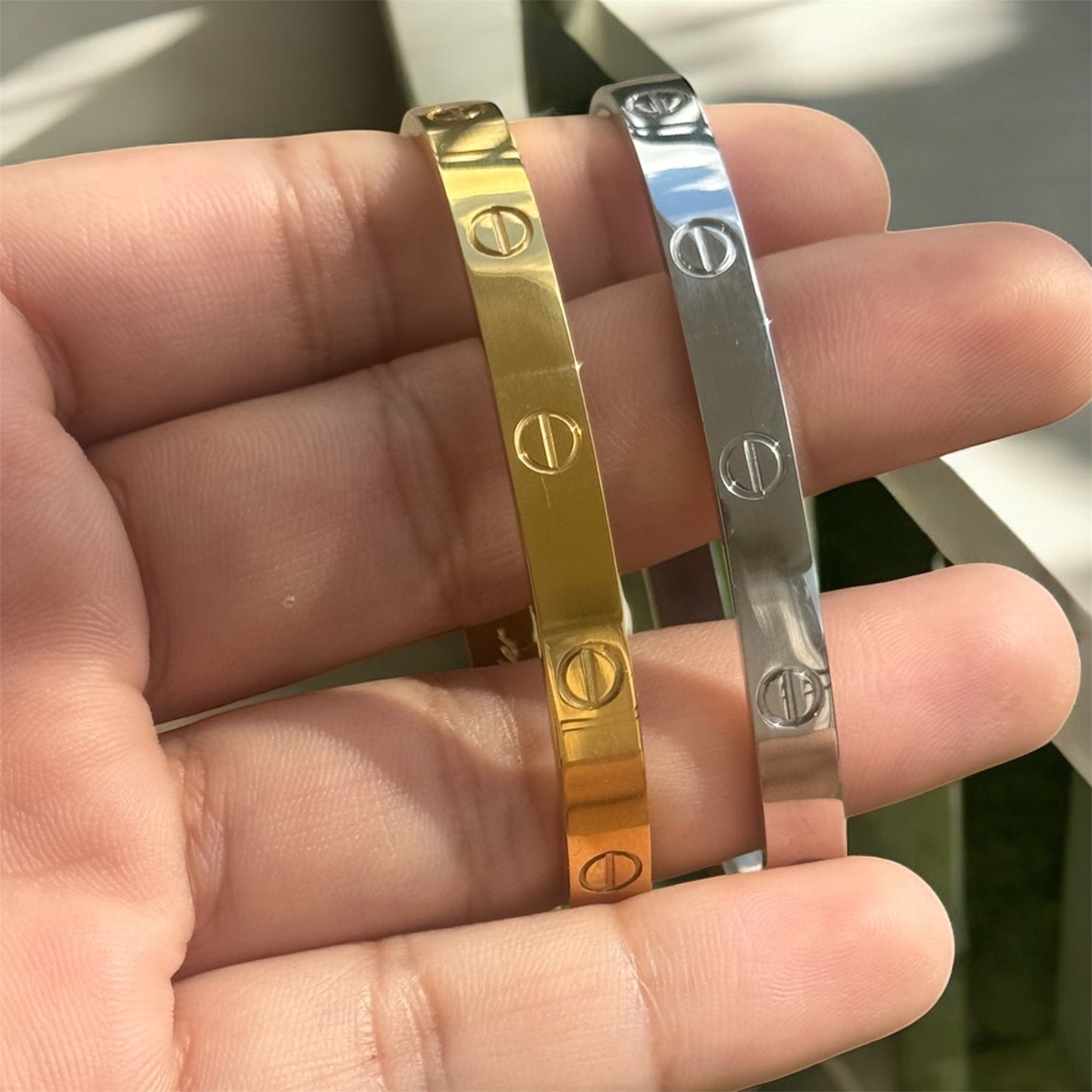 18kt Gold Plated Stainless Steel Love Bangle Bracelet Designer Bangle