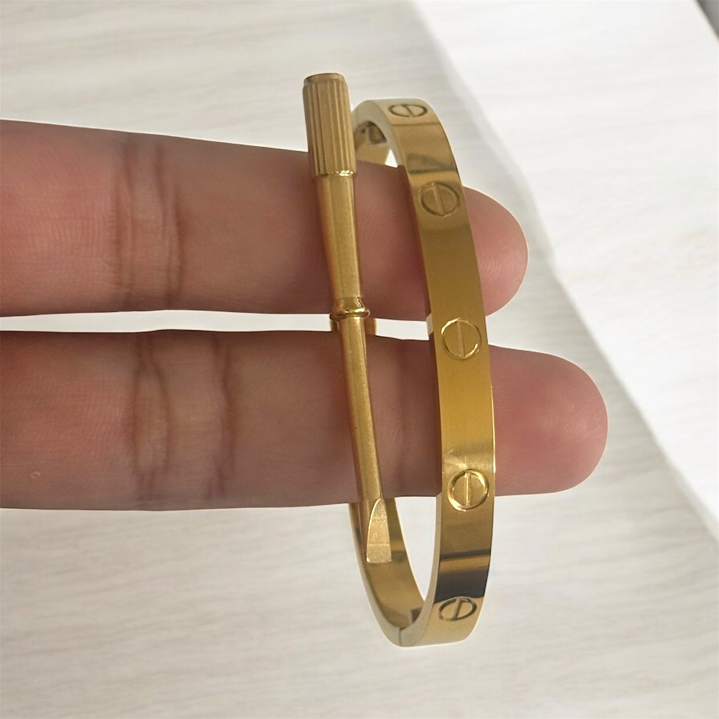 18kt Gold Plated Stainless Steel Love Bangle Bracelet Designer Bangle